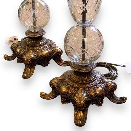Pair of 20th Century Cut Glass and Brass Plated Lamps image-4
