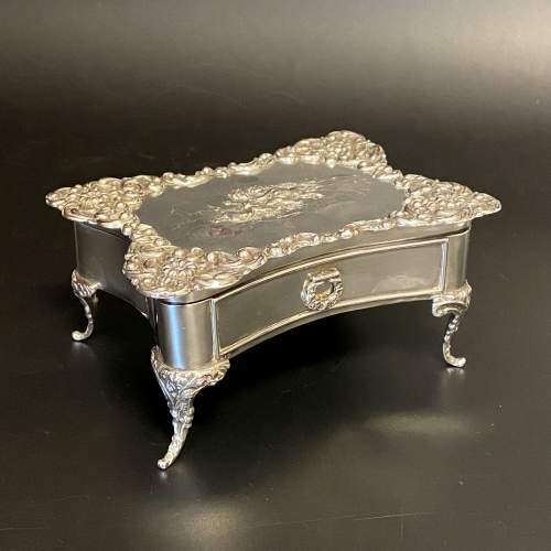 Edwardian Silver Jewellery Box with Cherubs image-1