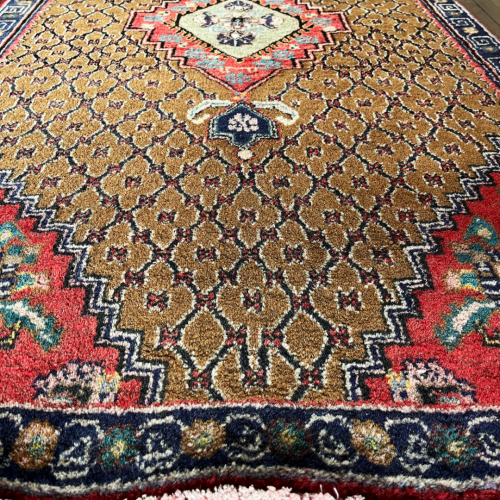 Hand Knotted Persian Hamadan Rug - Pistachio and Rose Medallions image-6