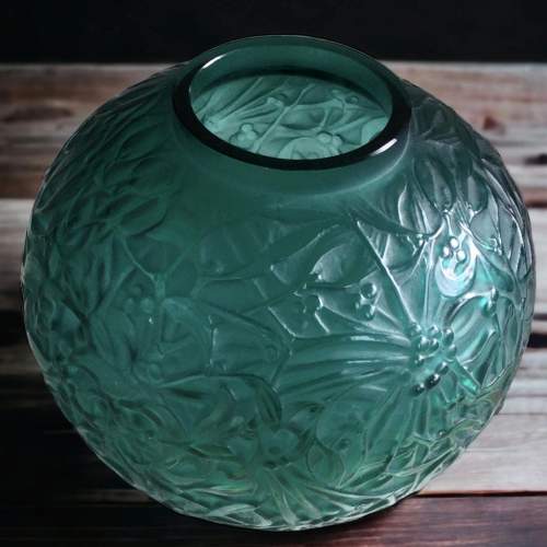 Rare 1920s R. Lalique Mistletoe Gui Green Vase image-2