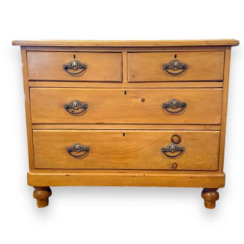 Late Victorian Pine Chest of Drawers image-2