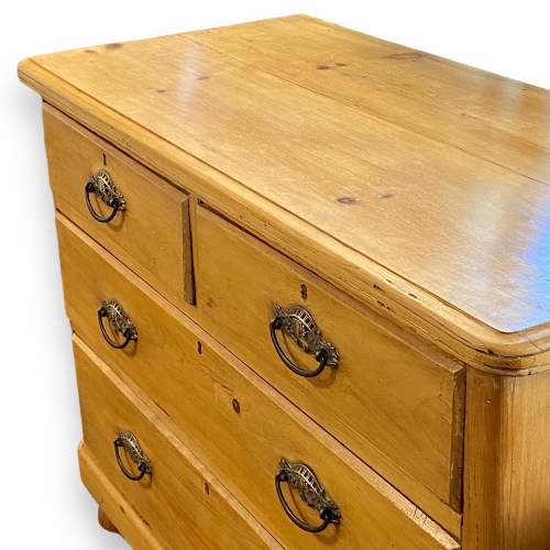 Late Victorian Pine Chest of Drawers image-3