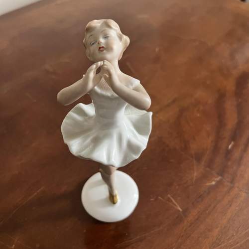 A Wallendorf of Germany Ballerina Figurine image-5