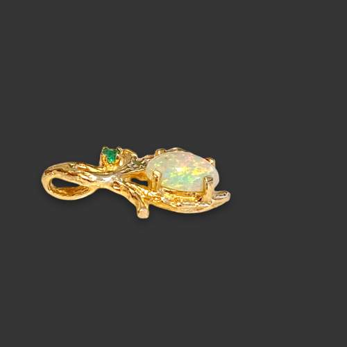 14ct Gold Emerald and Opal Pendant image-2