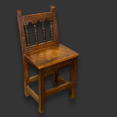 Early 17th Century English Fruitwood Chair image-1