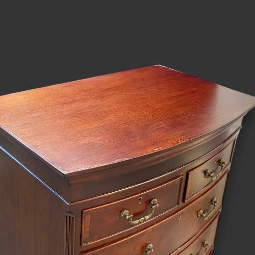 George III Style Mahogany Chest on Chest image-2