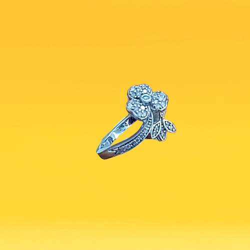 Gold Diamond Attractive Floral Design Ring image-2