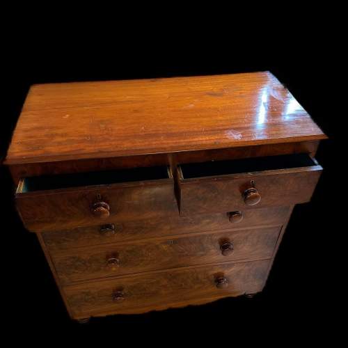 A Victorian Flamed Mahogany Chest of Drawers image-2