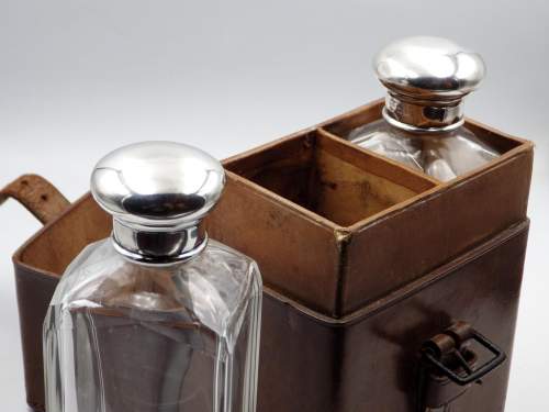 Drew and Sons Edwardian Leather Travel Case Silver Top Double Spirit Flasks image-5
