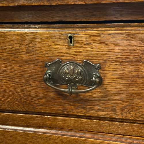 Arts and Crafts Oak Chest of Drawers image-3