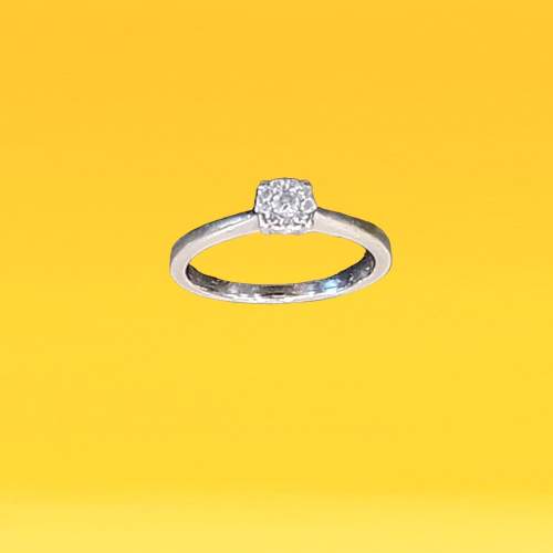 9ct White Gold Diamond Ring image-4