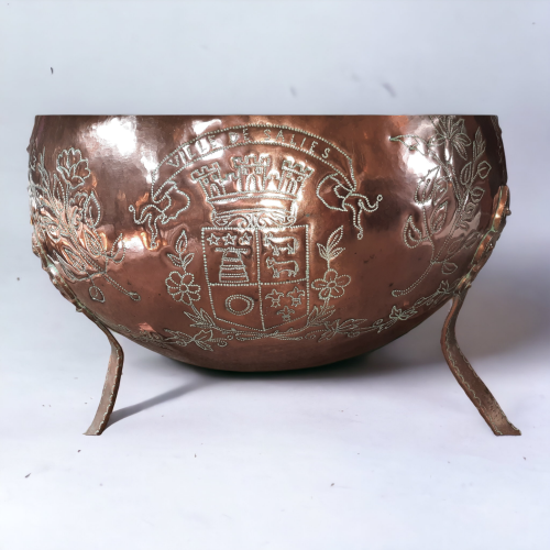 Large French Antique Handmade Copper Planter with Coat of Arms image-6