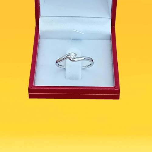18ct White Gold Solitaire Diamond Ring image-4