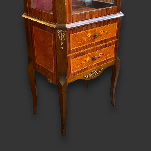 Early 20th Century French Inlaid Display Cabinet image-6