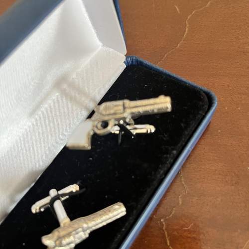 A Pair of 925 Sterling Silver Pistol Cufflinks image-3