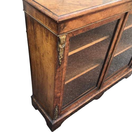 Good Quality Antique Victorian Burr Walnut Glazed Bookcase image-3