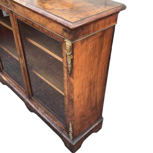 Good Quality Antique Victorian Burr Walnut Glazed Bookcase image-4
