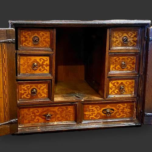 Queen Anne Period Table  Marquetry Cabinet image-3