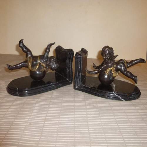 Pair of Bronze and Marble Bookends of Putti By Auguste Moreau image-1
