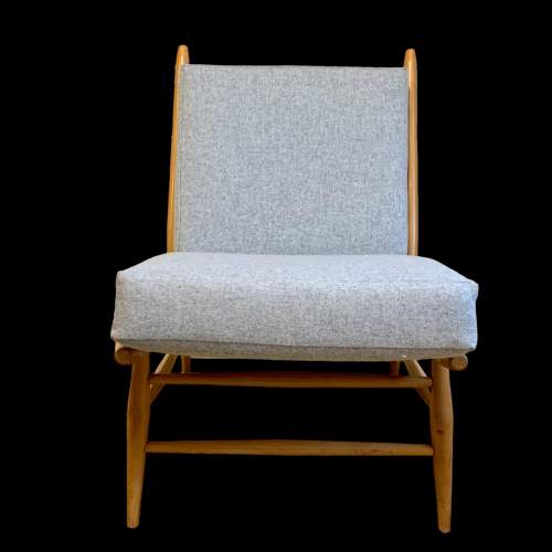Ercol Blonde Beech 427 Model Lounge Chair image-4