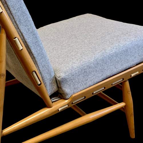 Ercol Blonde Beech 427 Model Lounge Chair image-5