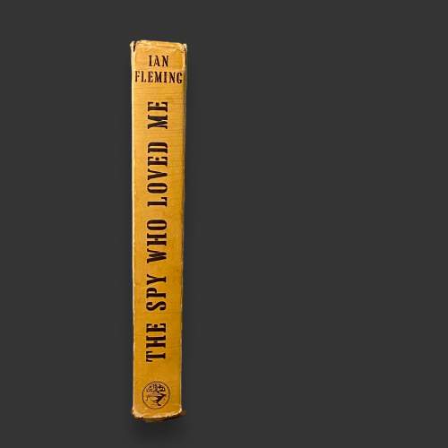 First Edition Copy of Ian Flemings The Spy Who Loved Me image-6