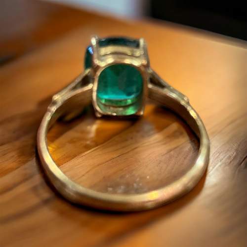 9ct Gold Emerald Cocktail Ring image-3