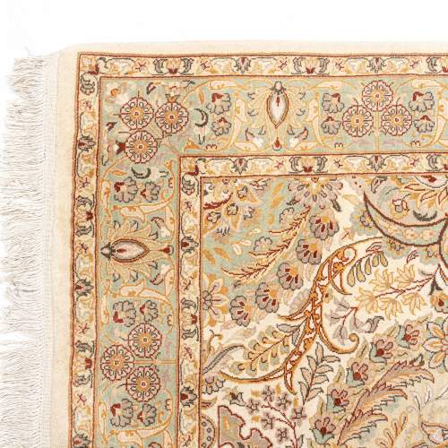 A Pakistan Isfahan Design Carpet image-3