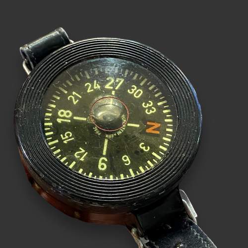 Original WWII Luftwaffe Ak39 Wrist Compass image-2
