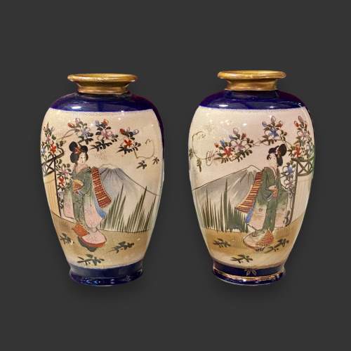 Pair of Early 20th Century Japanese Satsuma Vases image-2