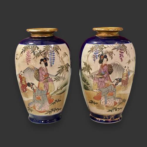 Pair of Early 20th Century Japanese Satsuma Vases image-3