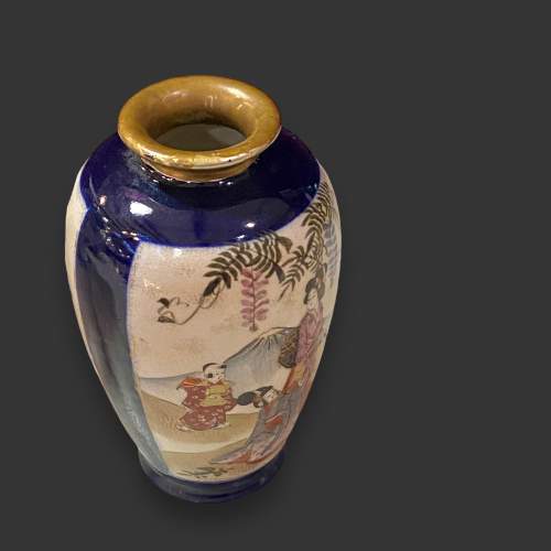 Pair of Early 20th Century Japanese Satsuma Vases image-5