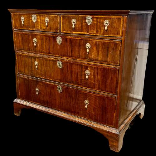 Early 18th Century English Walnut Chest of Drawers image-1