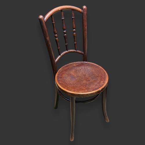 Pair of Early 20th Century Bentwood Chairs image-2