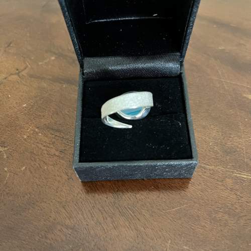 A Sterling Silver & Aqua Paraiba Maharani Ring image-5