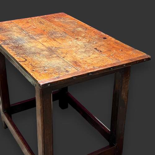 Early Georgian Oak Peg Jointed Side Table image-3