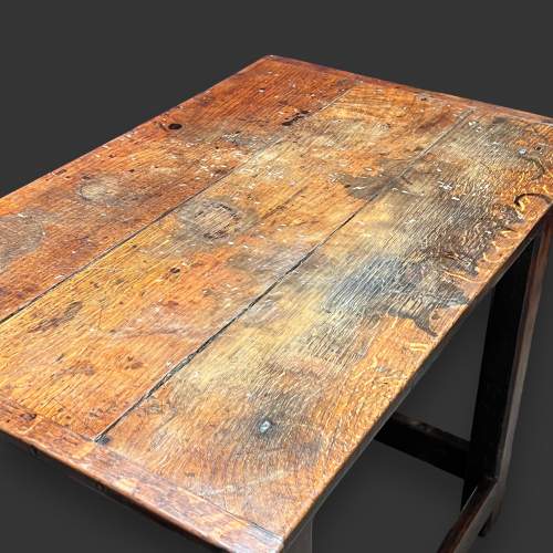 Early Georgian Oak Peg Jointed Side Table image-2