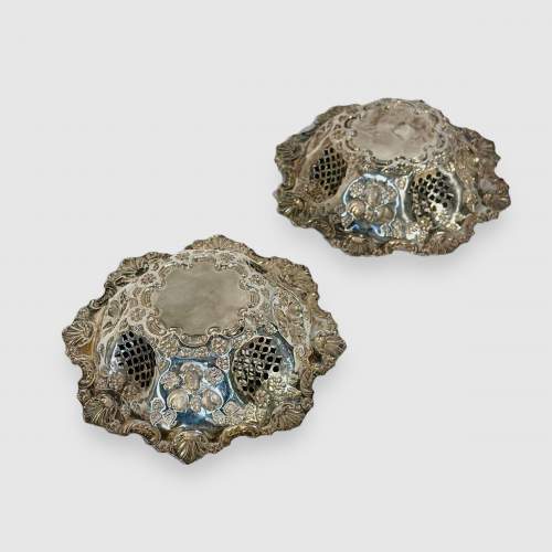 Pair of Victorian Silver Dishes image-2