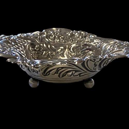 Early 20th Century Silver Heart Shaped Dish image-3