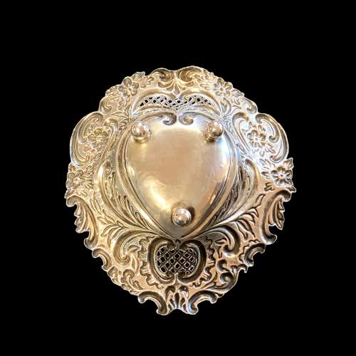 Early 20th Century Silver Heart Shaped Dish image-4