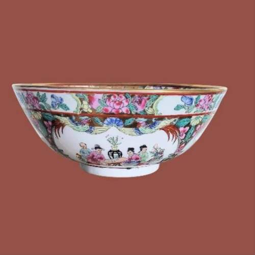 Vintage Chinese Famille Rose Decorative Bowl image-1
