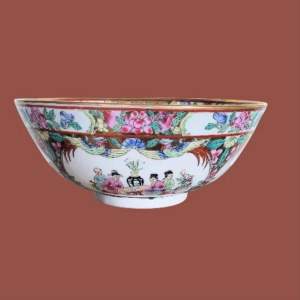 Vintage Chinese Famille Rose Decorative Bowl