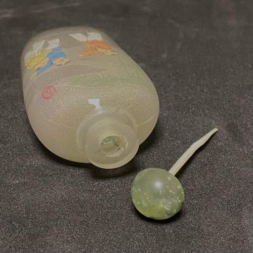 Chinese Internal Painted Glass Snuff Bottle - Figures image-2