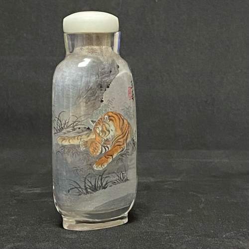 Chinese Internal Painted Glass Snuff Bottle - Tigers image-4