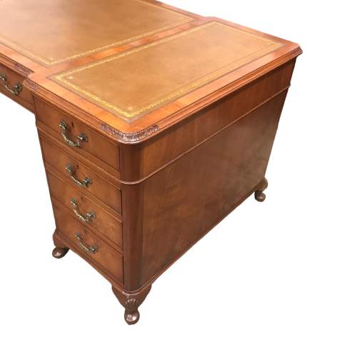 Good Quality Maples Burr Walnut Pedestal Writing Desk image-2