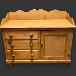 Late Victorian Pine Farmhouse Cottage Sideboard