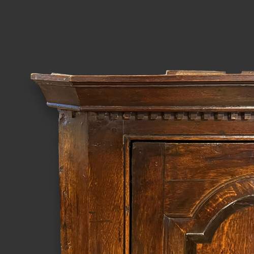 18th Century Mahogany Corner Cupboard image-4