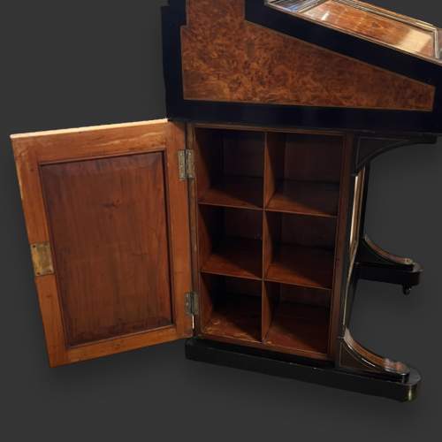 Quality 19th Century Amboyna and Ebonised Davenport Desk image-4