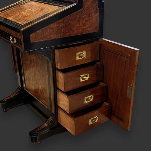Quality 19th Century Amboyna and Ebonised Davenport Desk image-5