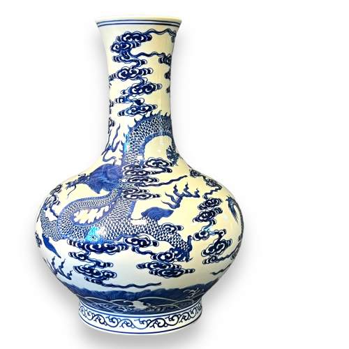Chinese Export Hand Painted Porcelain Bottle image-1